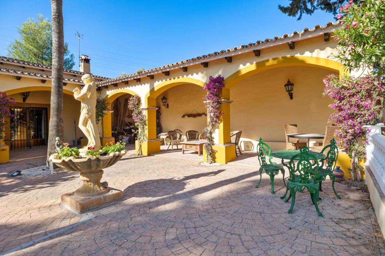 Вилла Hacienda De La Siesta Коин Экстерьер фото